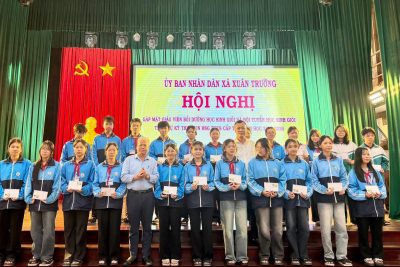 TRI ÂN NGƯỜI LÁI ĐÒ – VINH DANH NHỮNG BÔNG HOA TRÍ TUỆ TRONG KỲ THI HSG CẤP TỈNH NĂM HỌC 2025-2026